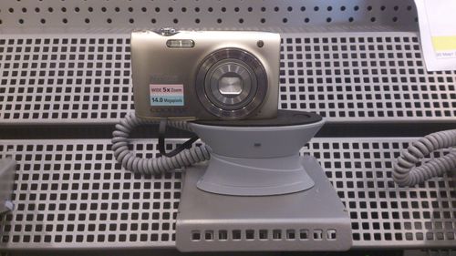 Системы защиты товаров на стеллажах Optiguard в METRO Cash & Carry. Системы защиты товаров на стеллажах Optiguard в METRO Cash & Carry.